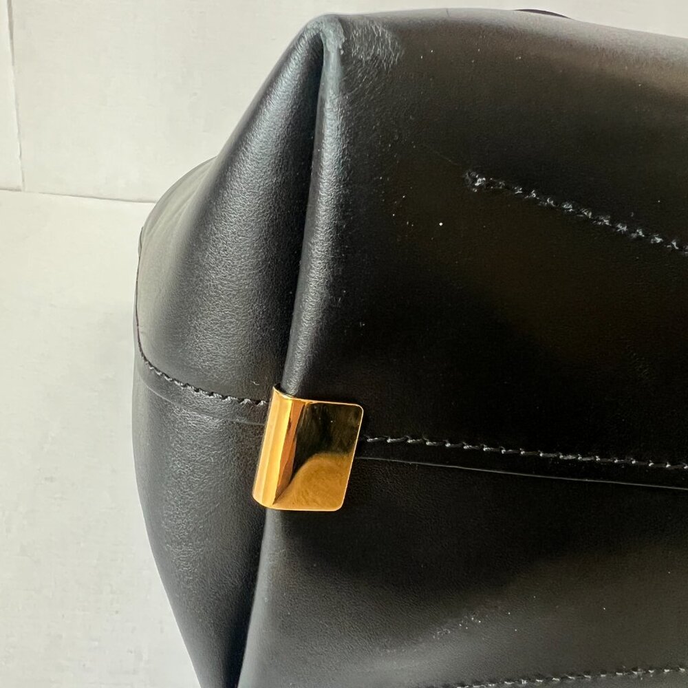 Chloe C Zipped Tote Black Leather Bag - Picture 5 of 14